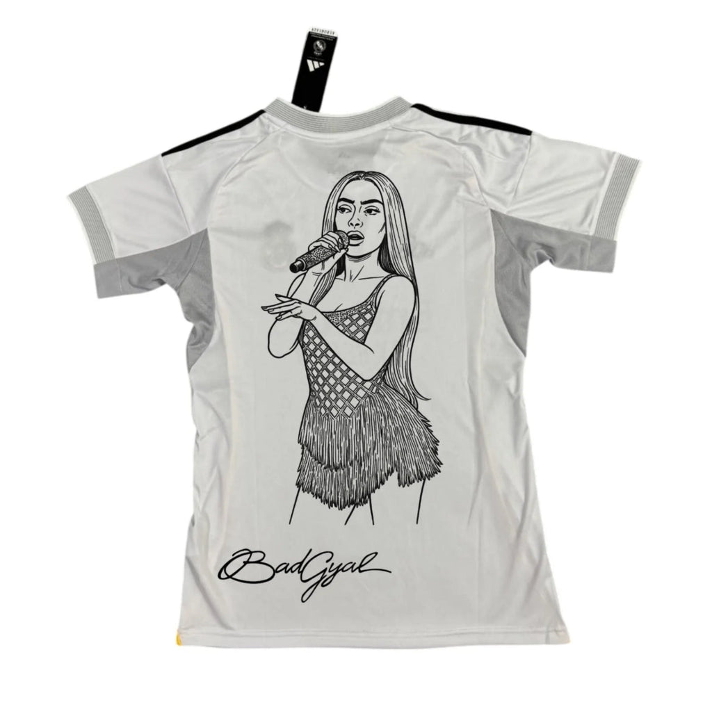 Camiseta Real Madrid x Bad Gyal
