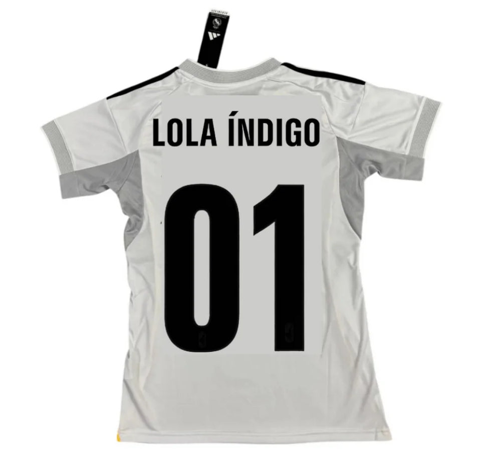 Camiseta Lola Índigo x Real Madrid